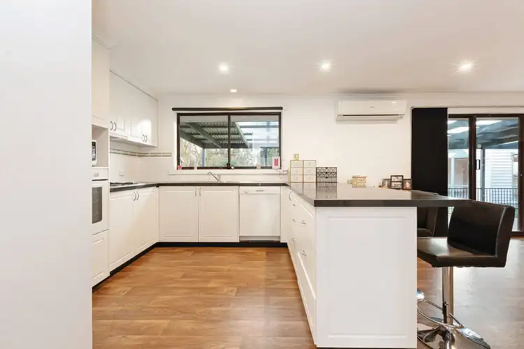 Fifth view of Homely house listing, 6 Benson Close, Delacombe VIC 3356