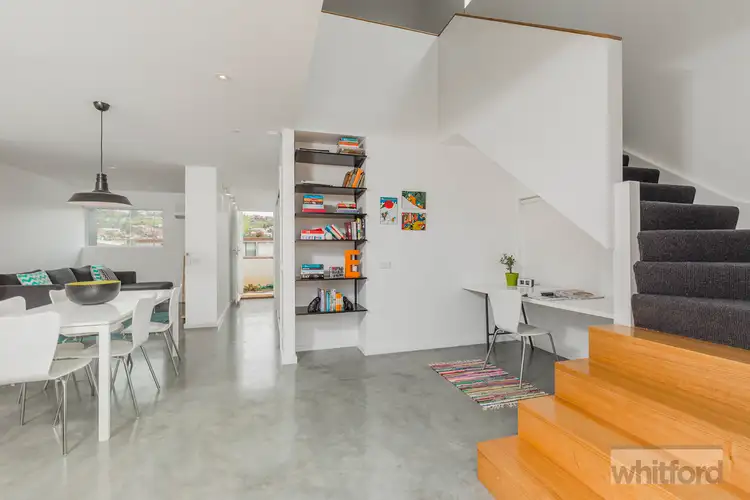 7 Dundee Place, Newtown VIC 3220