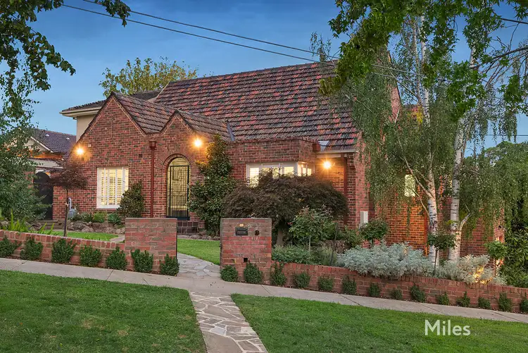 6 Oakdene Place, Ivanhoe East VIC 3079