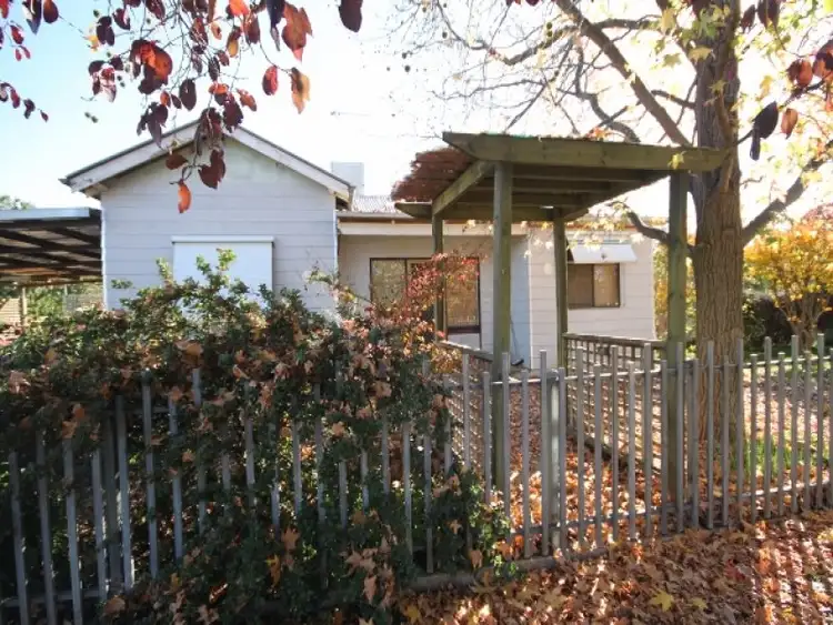 58-60 Inglis Street, Lake Albert NSW 2650