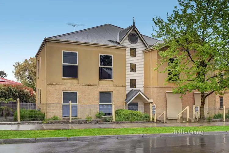 12/2 Grand Boulevard, Montmorency VIC 3094