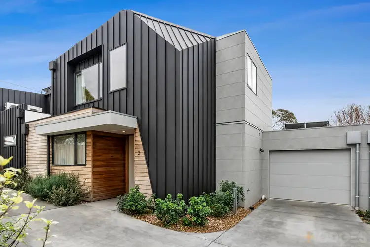 2/12 Minerva Road, Manifold Heights VIC 3218
