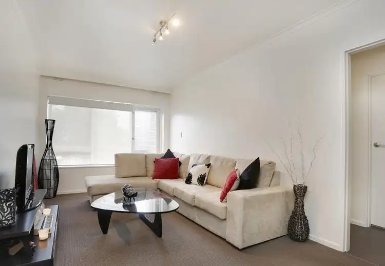 Main view of Homely unit listing, 11/82 Coorigil Road, Carnegie VIC 3163