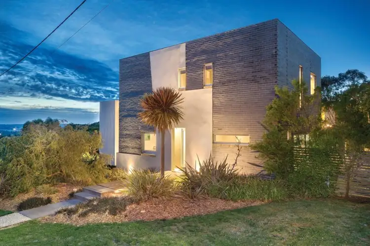 20 Nevett Crescent, Mount Helen VIC 3350