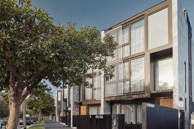328 The Avenue