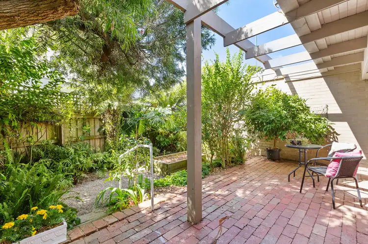 163 Mount Eliza Way