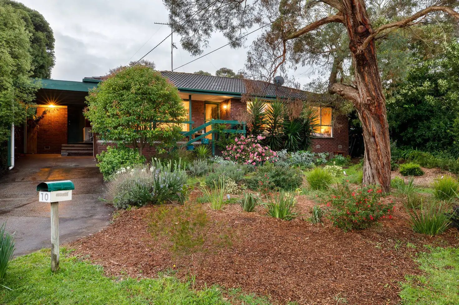 Main view of Homely house listing, 10 Soyuz Court, Mount Clear VIC 3350