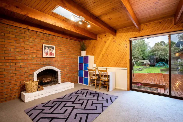 Sixth view of Homely house listing, 10 Soyuz Court, Mount Clear VIC 3350