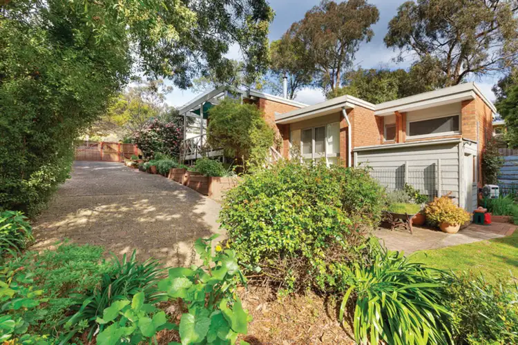 212 Eddy Avenue, Mount Helen VIC 3350