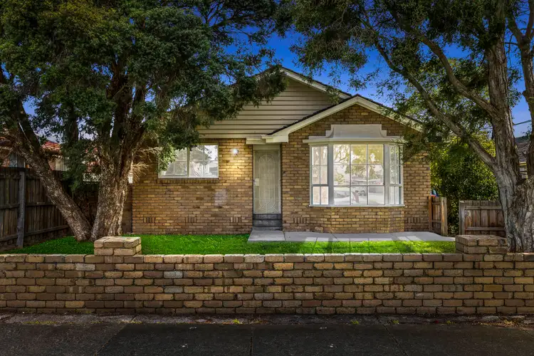 1/13 Burns Avenue, Clayton South VIC 3169