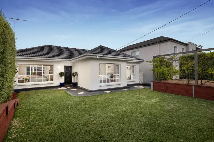 Main view of Homely unit listing, 1/5 Esther Street, Templestowe Lower VIC 3107