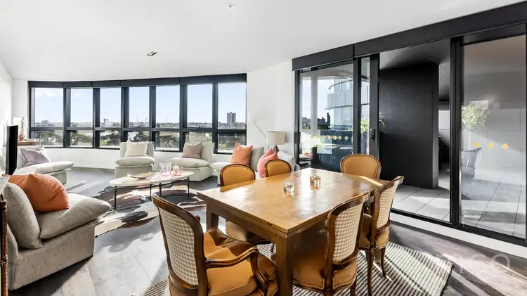 7.19/20-22 Queens Road, Melbourne VIC 3004