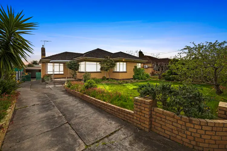 13 Adrienne Crescent, Mount Waverley VIC 3149