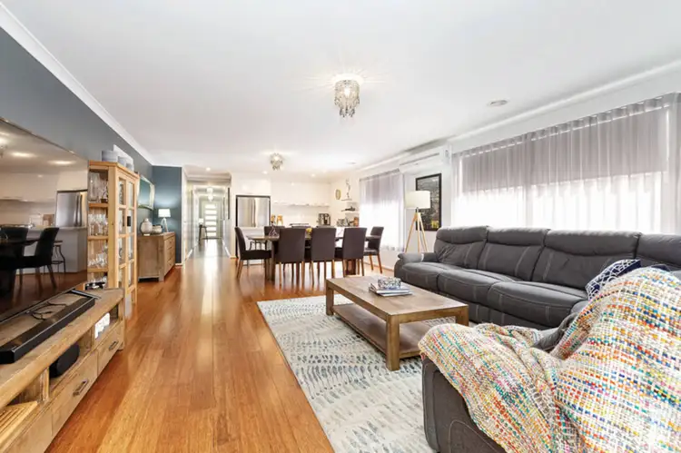 Fifth view of Homely house listing, 2 Colette Court, Canadian VIC 3350