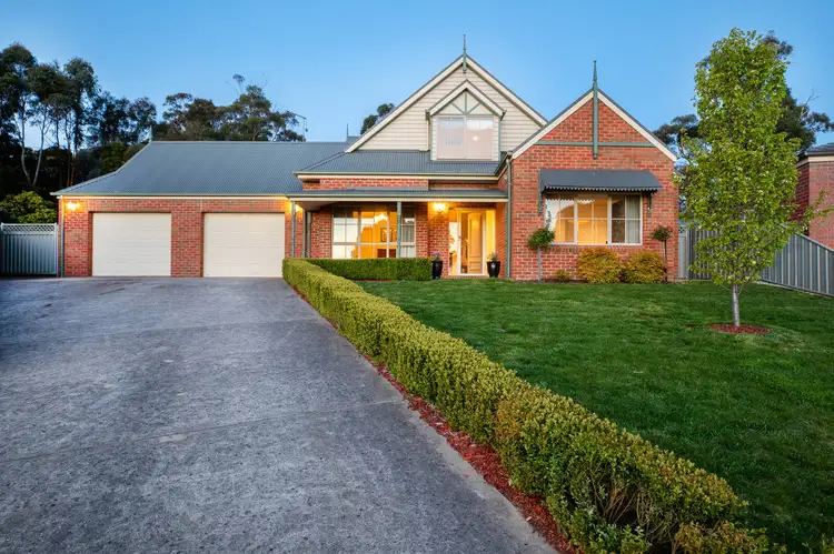 10 Catherine Court, Brown Hill VIC 3350