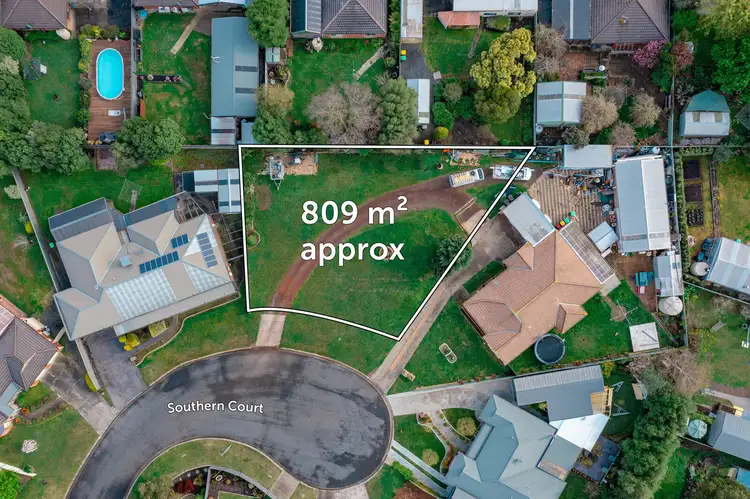 11 Southern Court, Delacombe VIC 3356