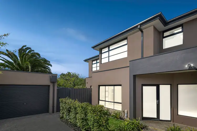 2/8 Acacia Avenue, Oakleigh South VIC 3167