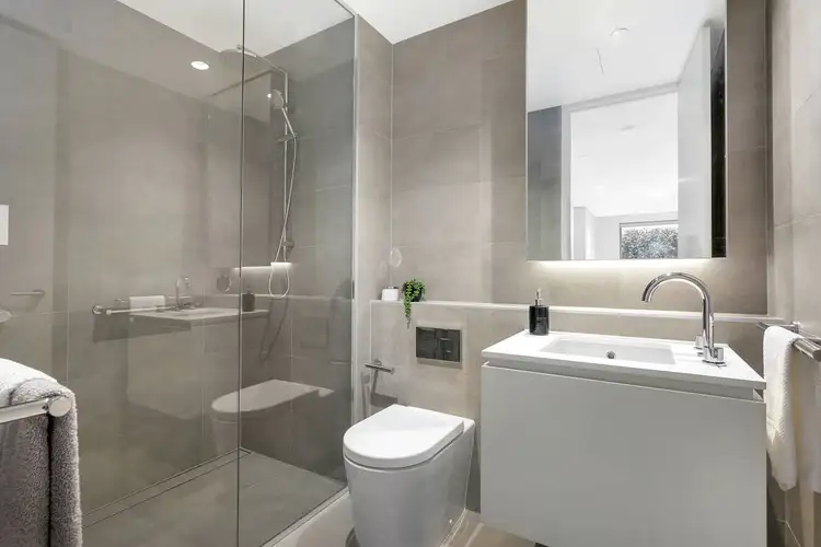 Fifth view of Homely apartment listing, 1/3 Evergreen Mews, Armadale VIC 3143