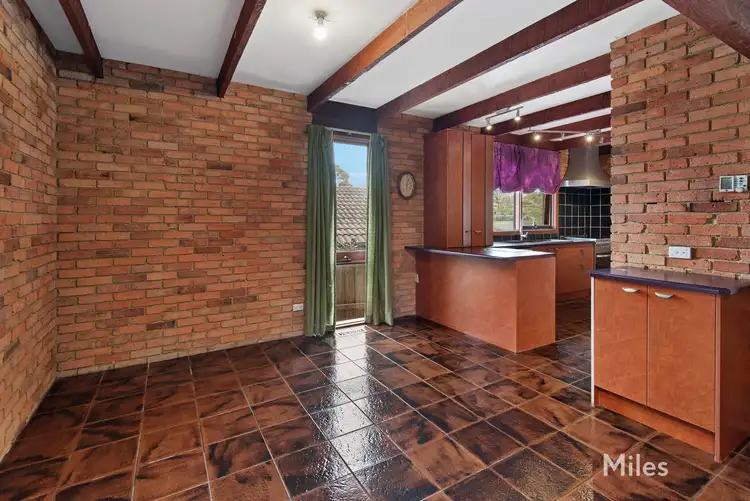 Fifth view of Homely house listing, 1 Taree Place, Yallambie VIC 3085