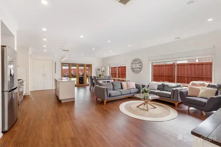 Fifth view of Homely house listing, 8 Belleview Cres, Beveridge VIC 3753