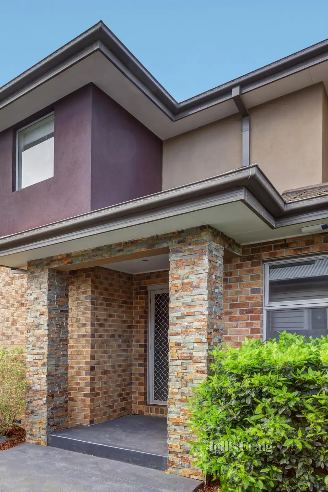 Main view of Homely townhouse listing, 2/33 Graham Avenue, Mckinnon VIC 3204