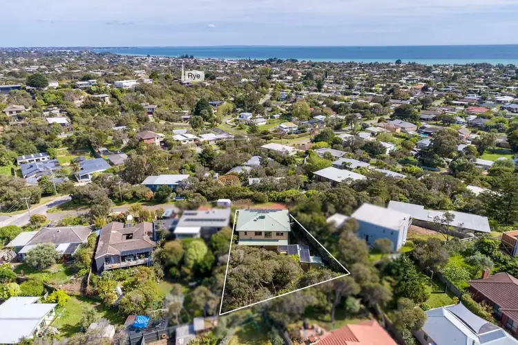 8 Christopher Court, Rye VIC 3941