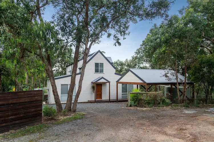92 Kangaroo Ground Warrandyte Road, North Warrandyte VIC 3113