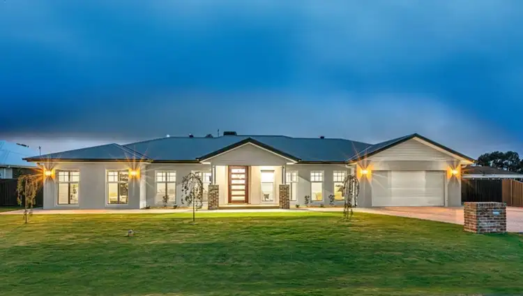 88 Launchley Drive, Cardigan VIC 3352