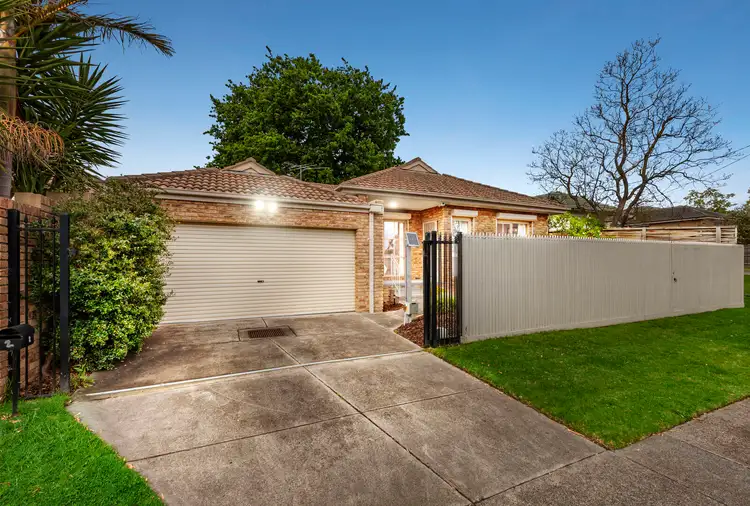 Main view of Homely townhouse listing, 2/27 Parkinson Street, Mount Waverley VIC 3149