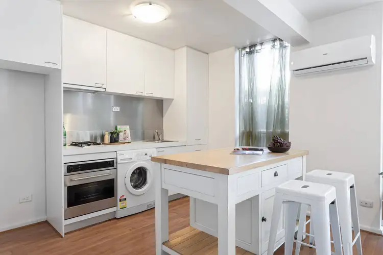 Fourth view of Homely apartment listing, 3/2 Pozieres Avenue, Elwood VIC 3184