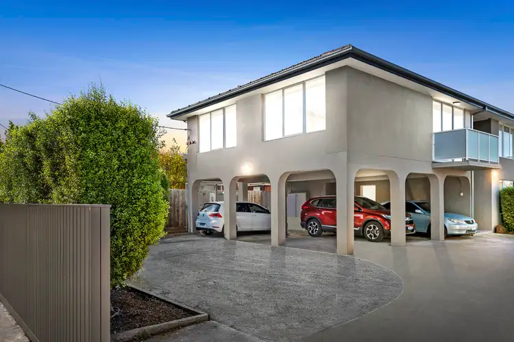 1/33 Coorigil Road, Carnegie VIC 3163