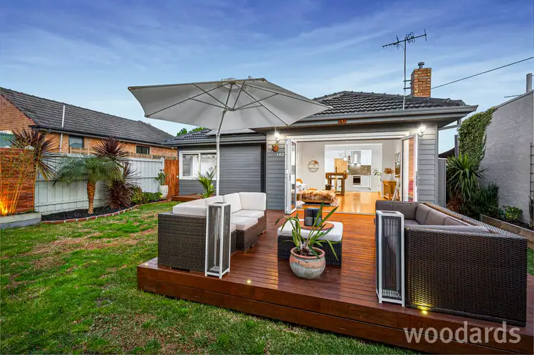 Main view of Homely unit listing, 1/142 Rowans Road, Moorabbin VIC 3189