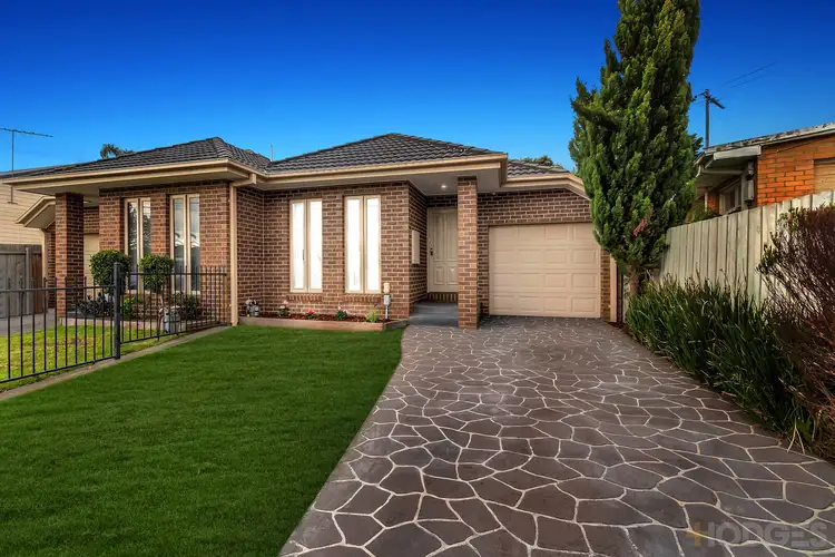 15B Harpley Street, Cheltenham VIC 3192