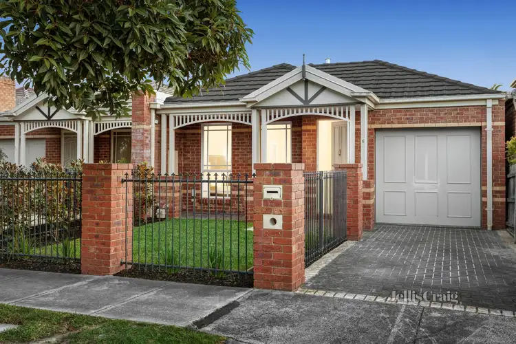6 Ross Street, Bentleigh VIC 3204