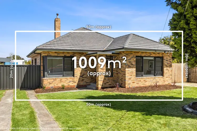 2 Pine Avenue, North Shore VIC 3214