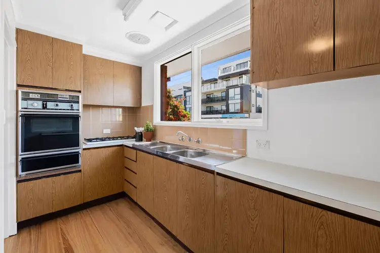 Third view of Homely unit listing, 2/646 Centre Road, Bentleigh East VIC 3165