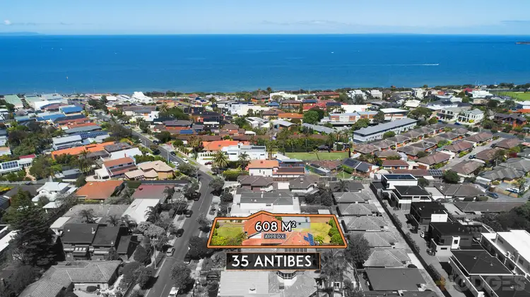 35 Antibes Street, Parkdale VIC 3195