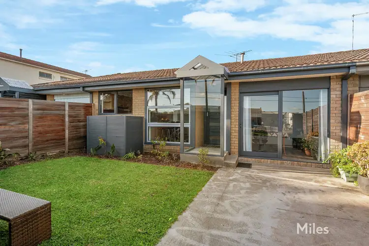 2/325 Mansfield Street, Thornbury VIC 3071