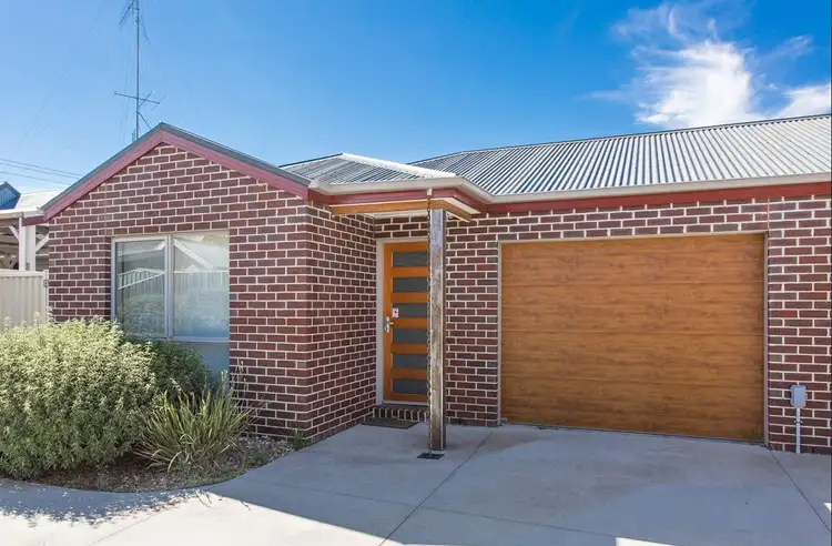 Main view of Homely house listing, 2/42 Bridge Street, Sebastopol VIC 3356