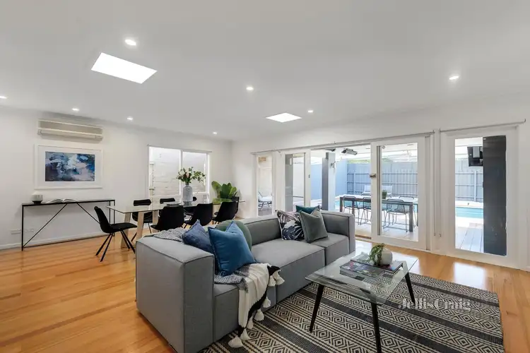 Third view of Homely house listing, 2 Rayern Court, Bentleigh East VIC 3165