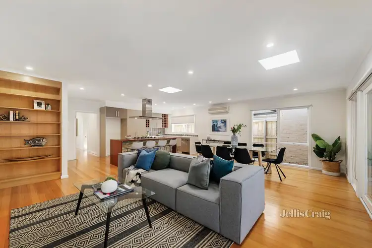 Fifth view of Homely house listing, 2 Rayern Court, Bentleigh East VIC 3165