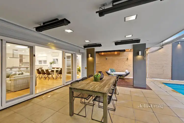 Sixth view of Homely house listing, 2 Rayern Court, Bentleigh East VIC 3165
