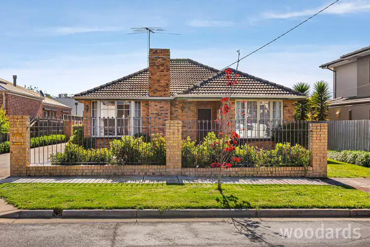 Main view of Homely unit listing, 1/7 Gardeners Road, Bentleigh East VIC 3165