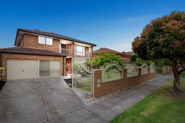 15 Schneider Crescent, Clarinda VIC 3169