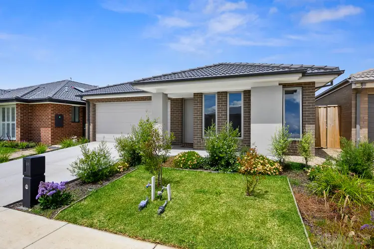 51 Devereux Way, Charlemont VIC 3217