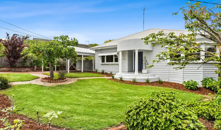 34 North Valley Road, Highton VIC 3216