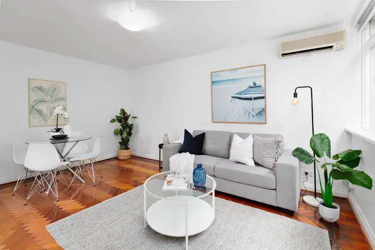 8/10 Austin Avenue, Elwood VIC 3184