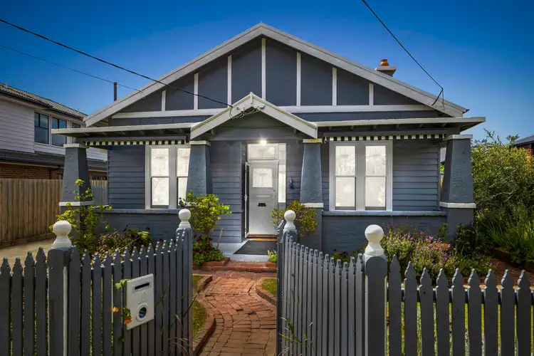 10 Skipton Road, Hughesdale VIC 3166