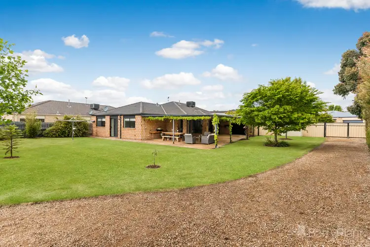 16 Crimmins Way, Kilmore VIC 3764