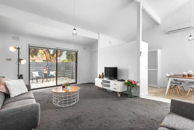 Second view of Homely unit listing, 33/8 Hannah Street, Seaford VIC 3198